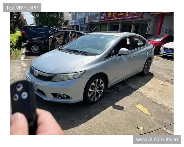 2012款思域白色自动舒适版，表显 12.34万公里，3.58万贵吗？